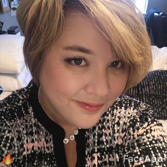 Meet your Posher, Missy - Picture 1 of 1